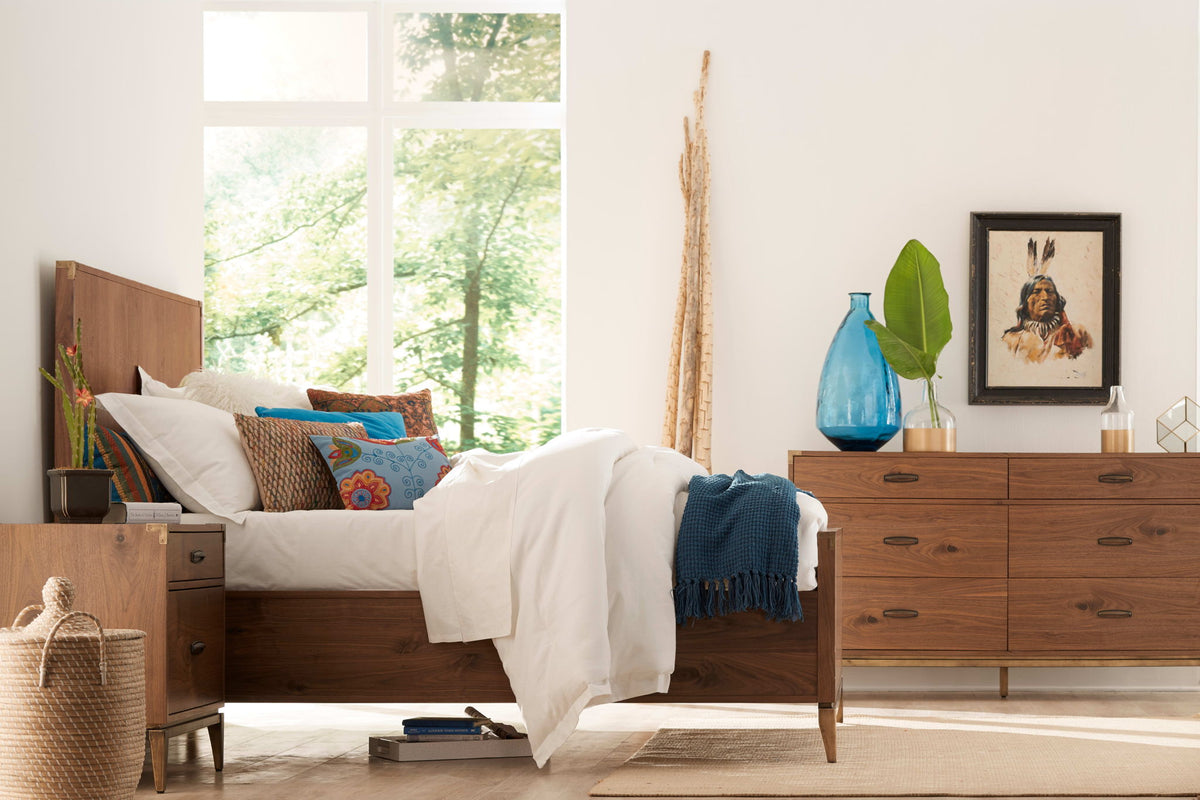 Adler - Panel Bed