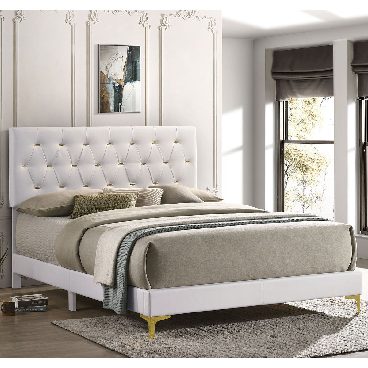 James - Panel Bed