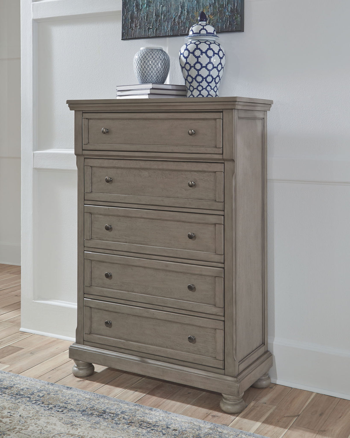 Lettner - 4 Pc. - Dresser, Mirror, Chest, California King Panel Bed - Light Gray