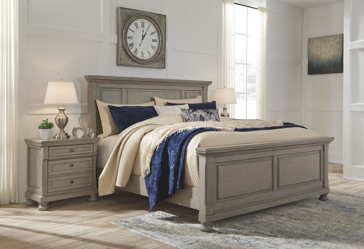 Lettner - 3 Pc. - Dresser, Mirror, California King Panel Bed - Light Gray