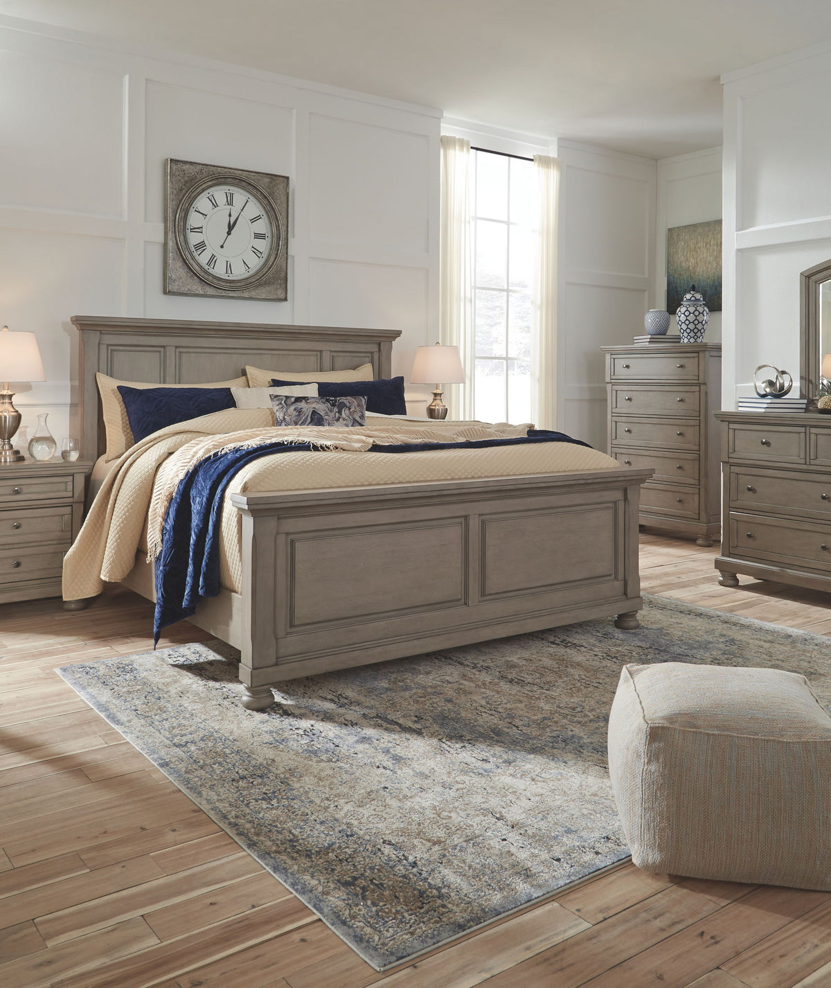 Lettner - 3 Pc. - Dresser, Mirror, King Panel Bed - Light Gray