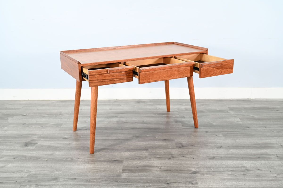 American Modern - 48" Desk - Cinnamon
