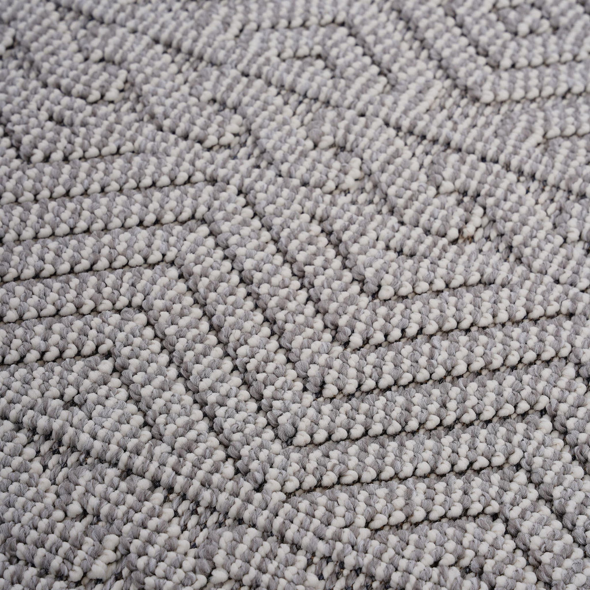 Guros - 8' X 10' Geometric Indoor / Outdoor Area Rug - White