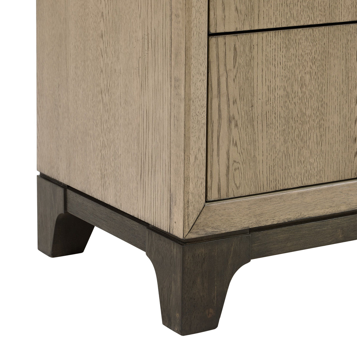 8 Drawer Dresser With Feet And Pulls - Brown