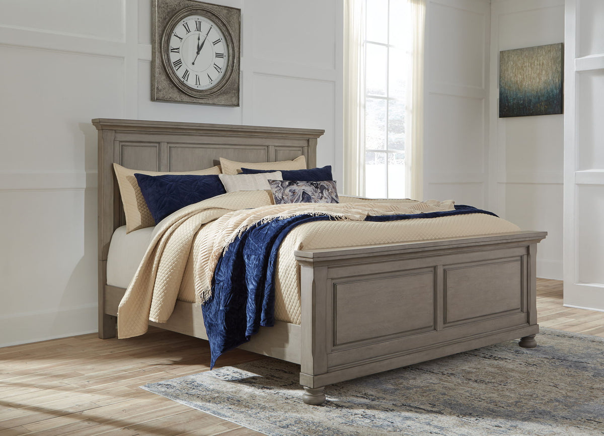 Lettner - 6 Pc. - Dresser, Mirror, Chest, Queen Panel Bed, 2 Nightstands - Light Gray