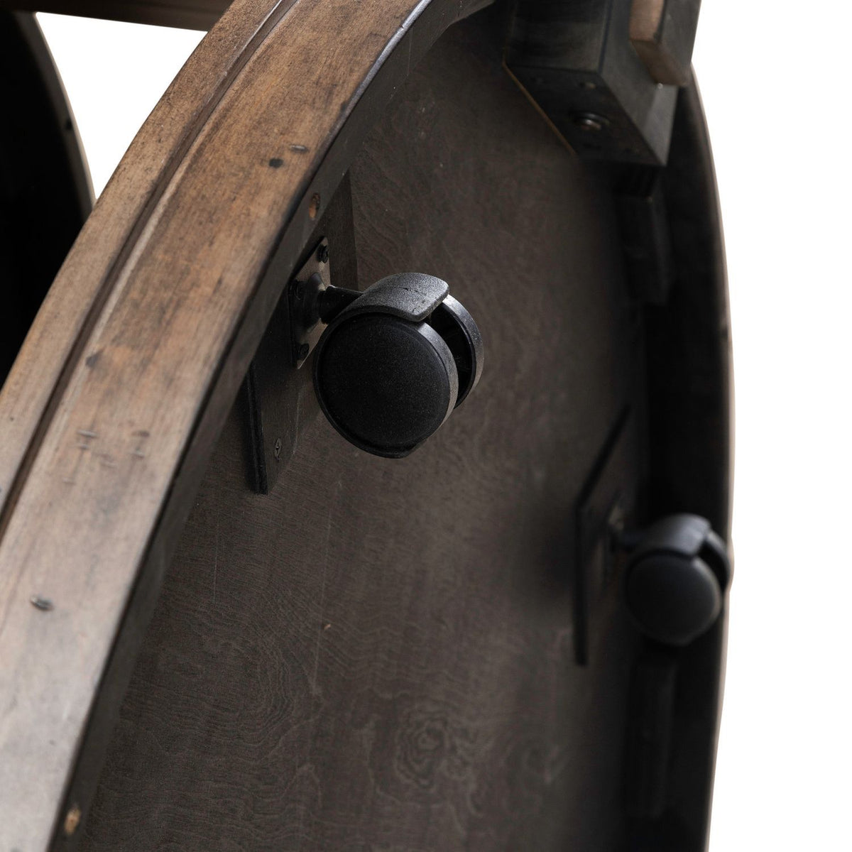 Broadmore - Round Table