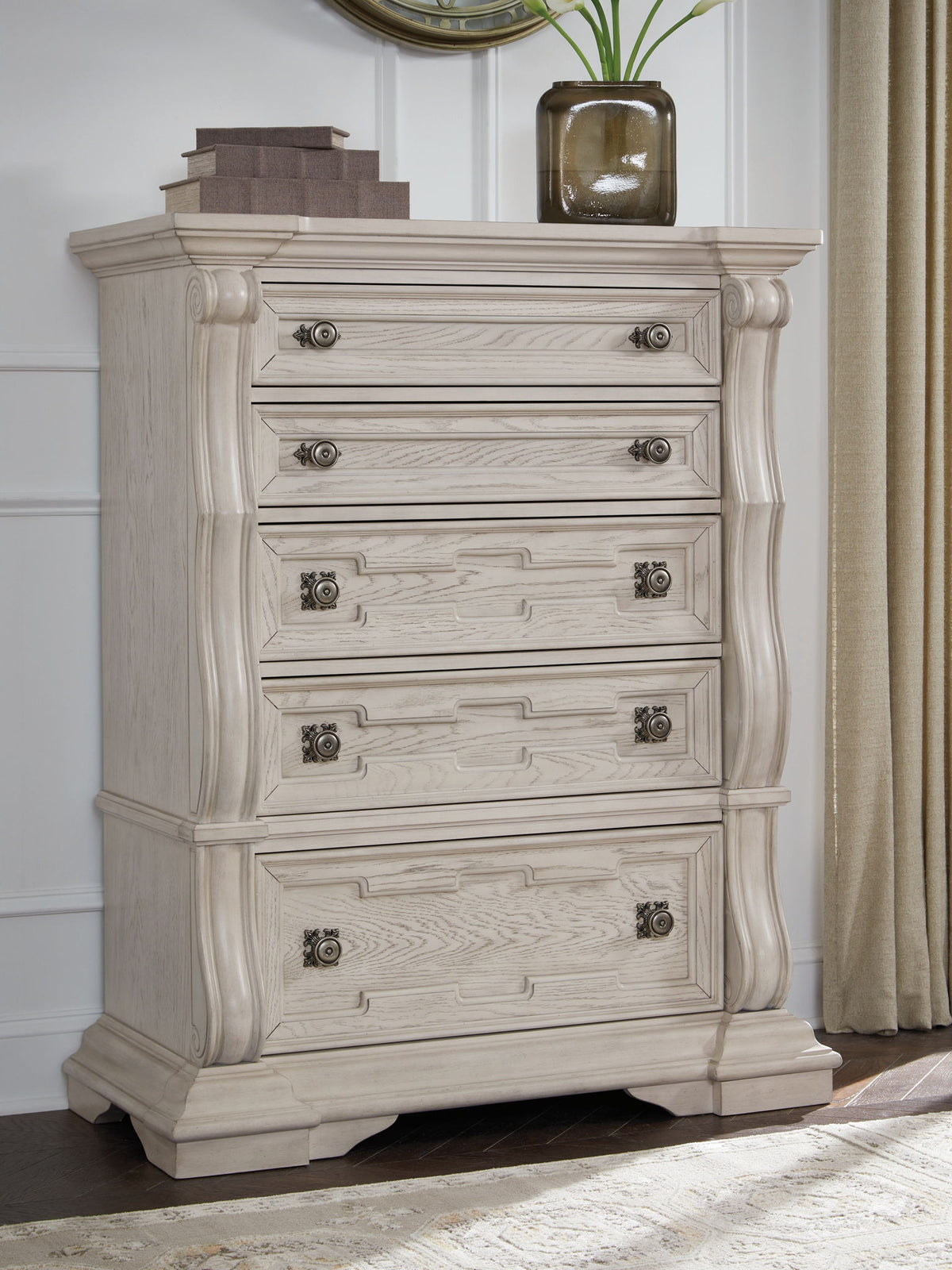 Bruchandi - Five Drawer Chest - Antique White