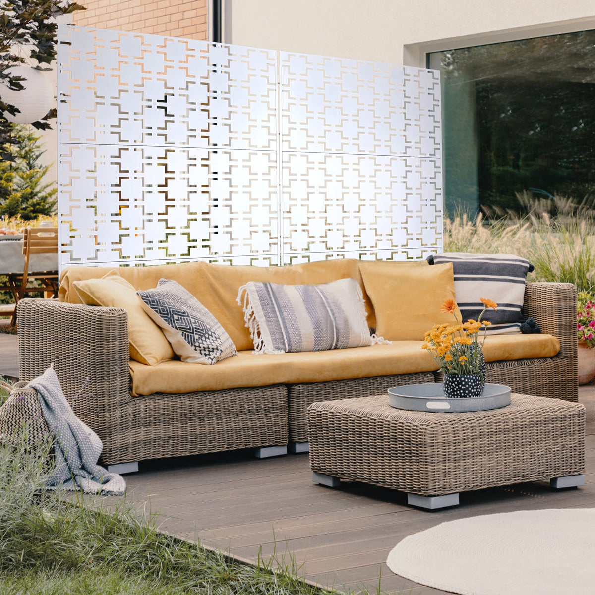 Outdoor & Indoor Metal Privacy Freestanding Decorative Screen