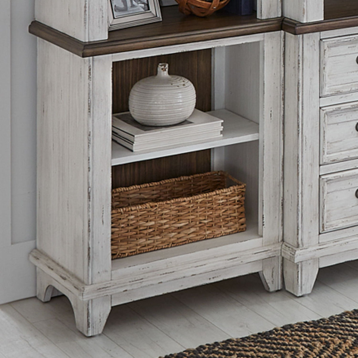 River Place - Left Pier Base - Riverstone White & Tobacco