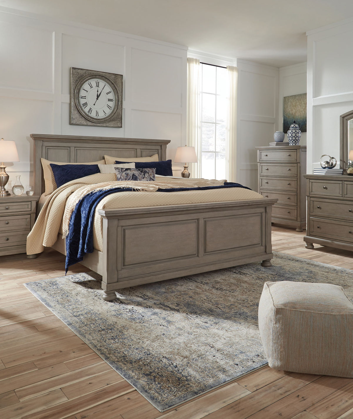 Lettner - King Panel Bed - Light Gray
