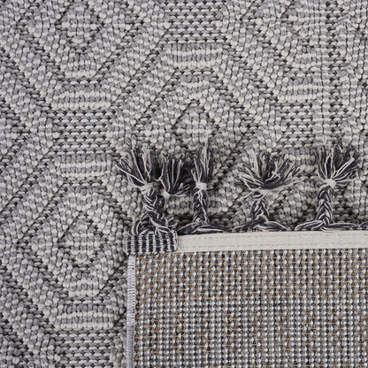 Guros - 6' X 9' Geometric Indoor / Outdoor Area Rug - White