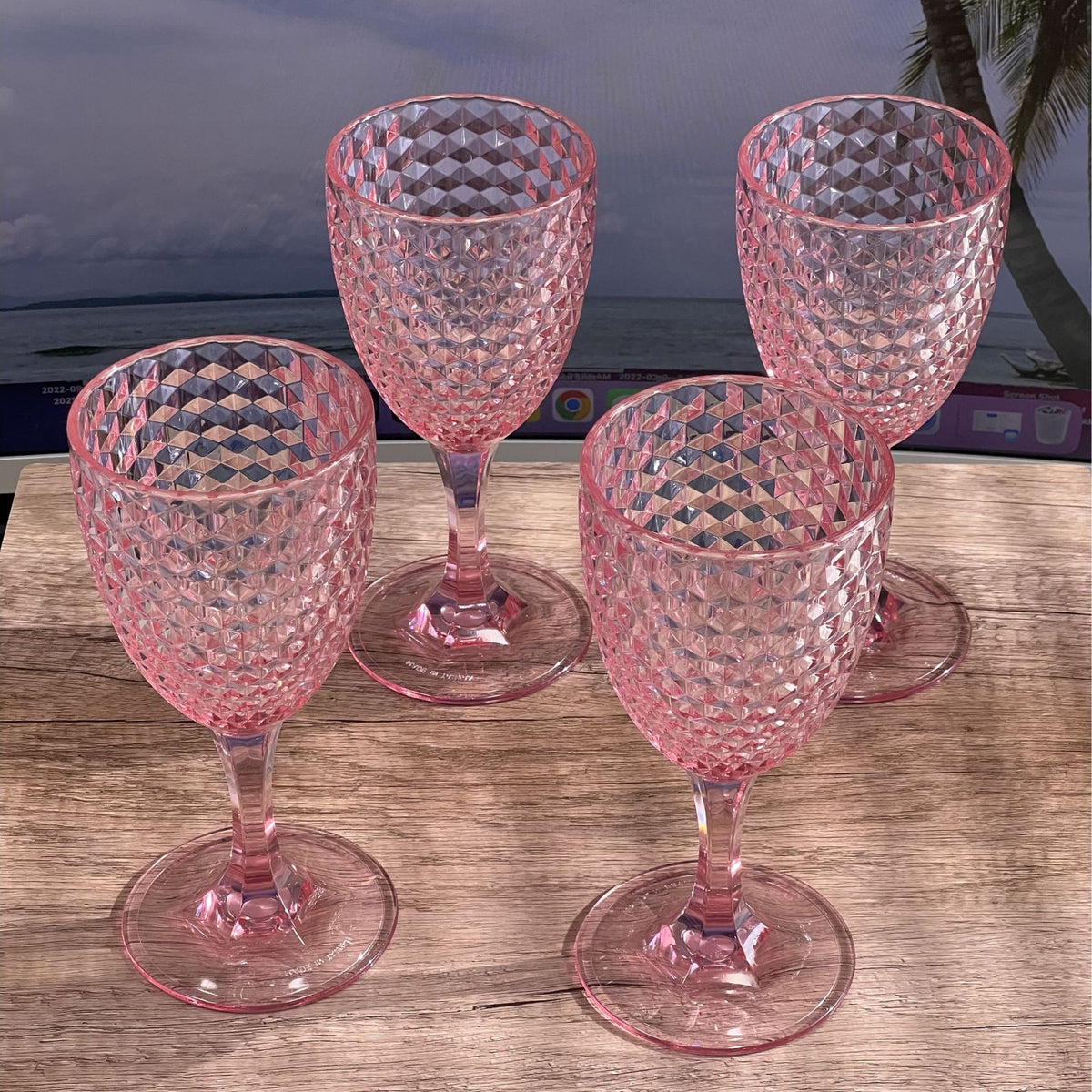 Diamond Cut Plastic Wine Glasses (Set of 4)