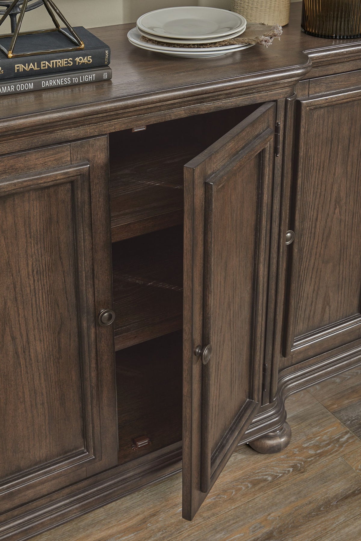 Saddle Creek - Server - Timber Brown