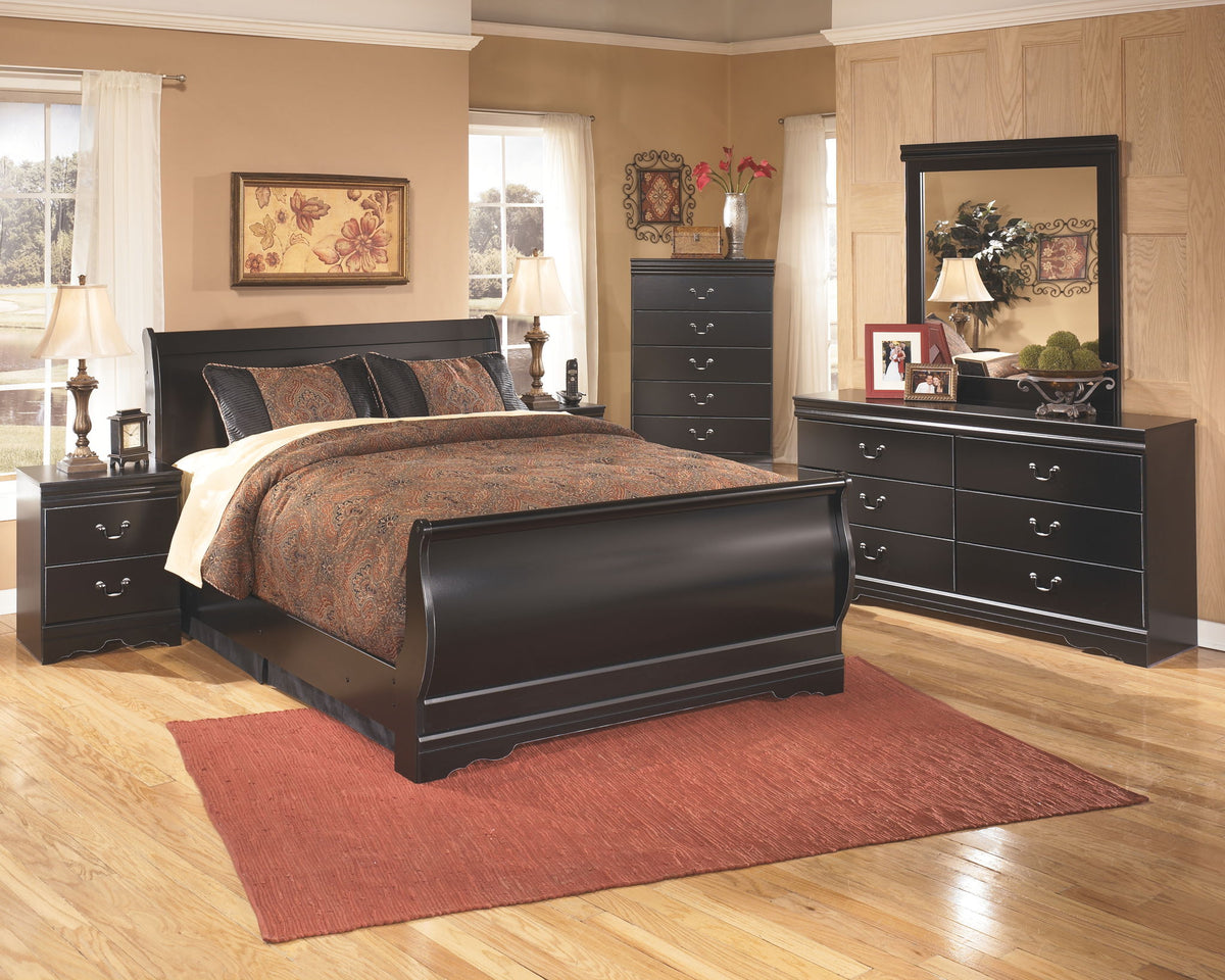 Huey Vineyard - Five Drawer Chest - Black