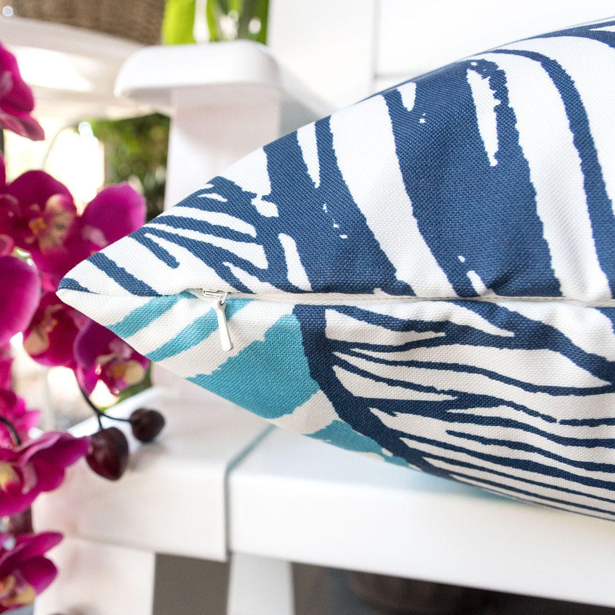 Leaf Vein Outdoor & Indoor Pillow - Indigo