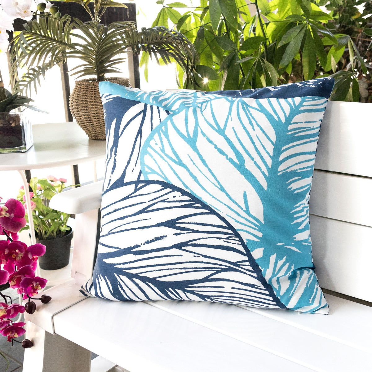 Leaf Vein Outdoor & Indoor Pillow - Indigo