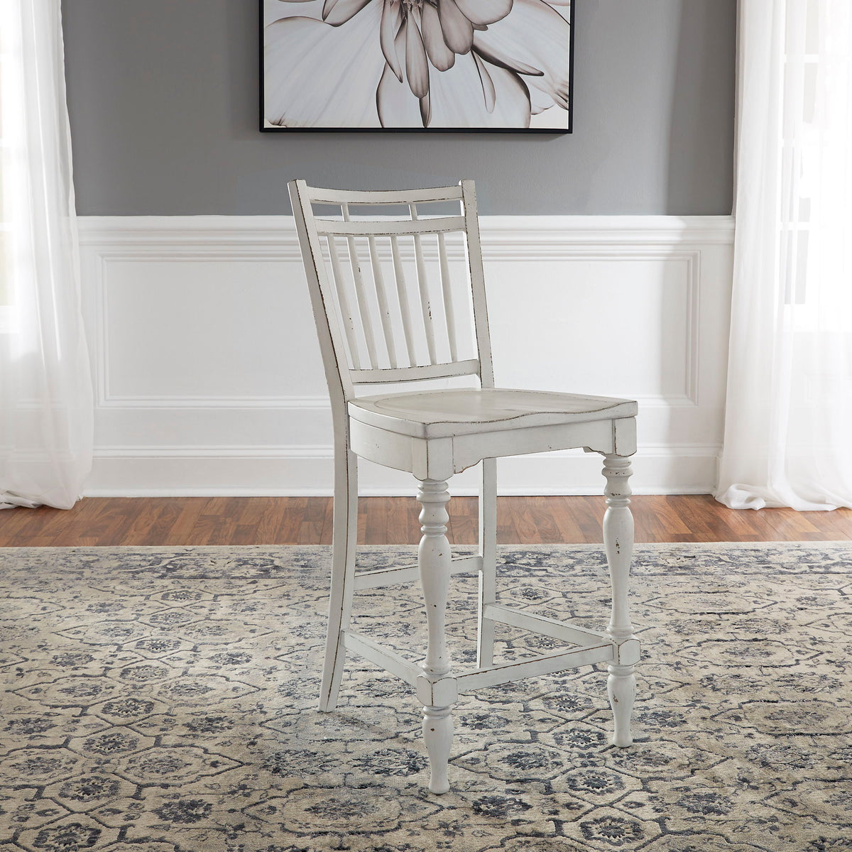 Magnolia Manor - Spindle Back Chair