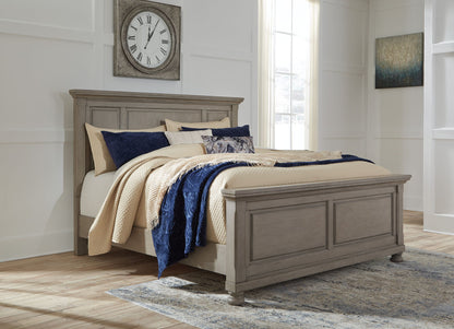 Lettner - 6 Pc. - Dresser, Mirror, Chest, King Panel Bed, 2 Nightstands - Light Gray