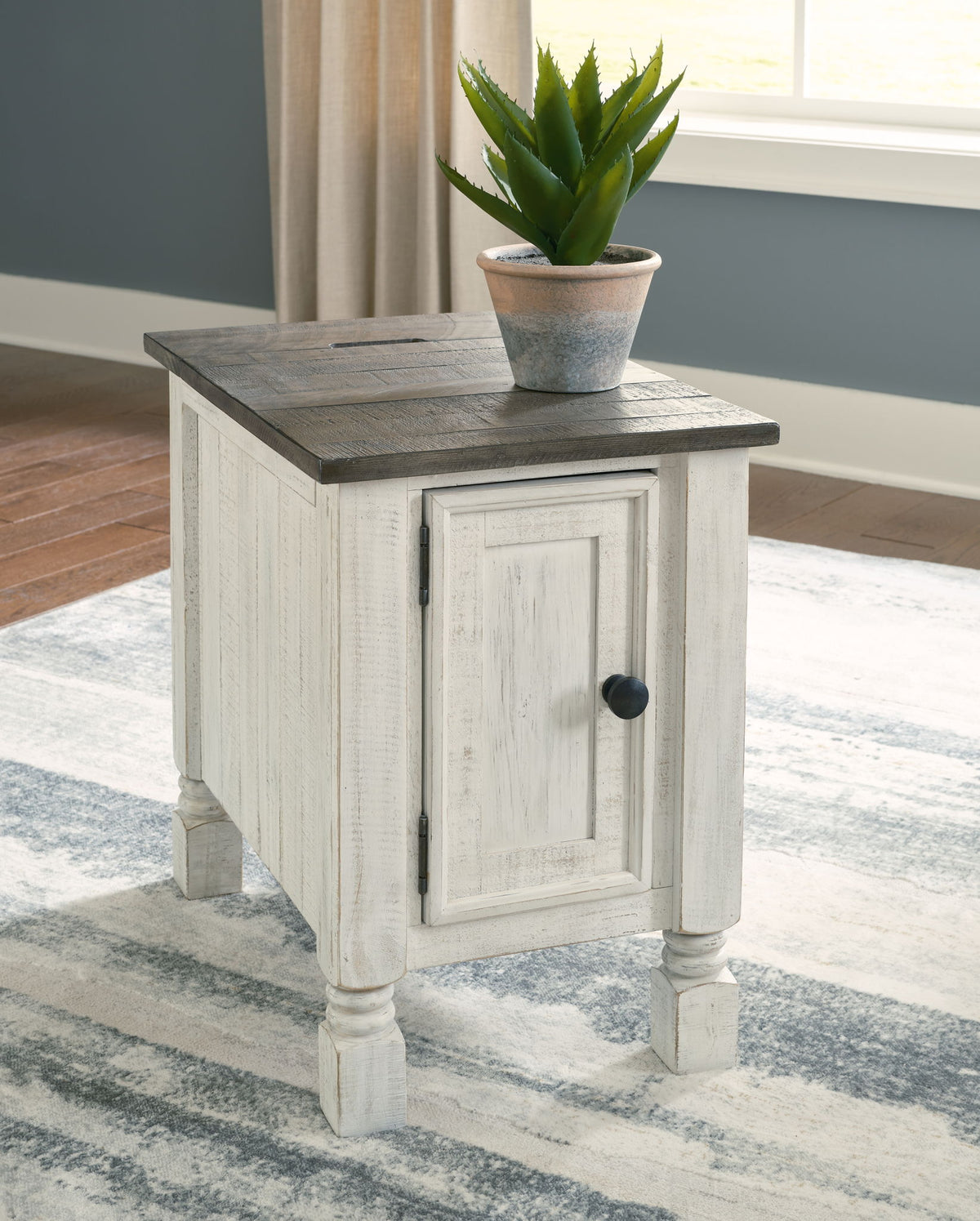 Havalance - Chair Side End Table - White / Gray