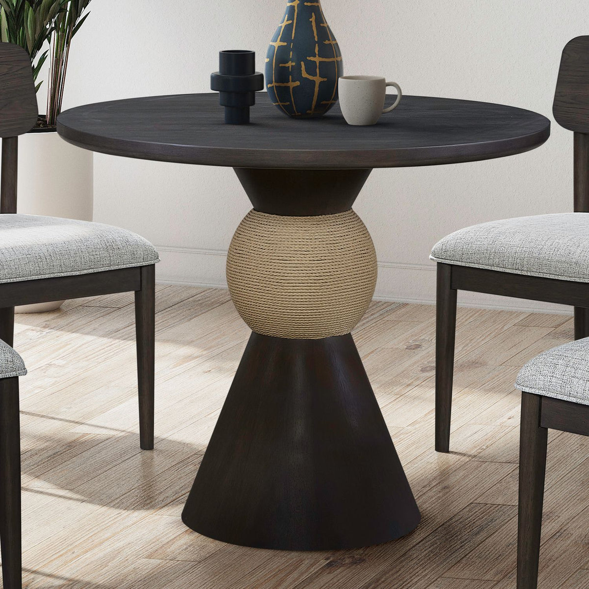 Briarcrest - Round Pedestal Table