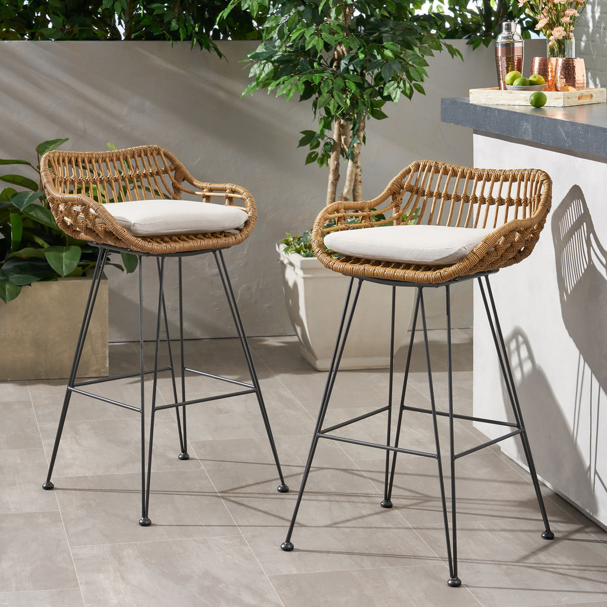 Outdoor Rattan Bar Chair With Metal Legs