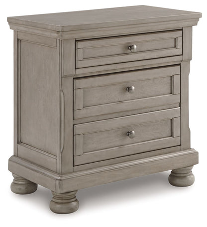 Lettner - 5 Pc. - Dresser, Mirror, Queen Panel Storage Bed, 2 Nightstands - Light Gray