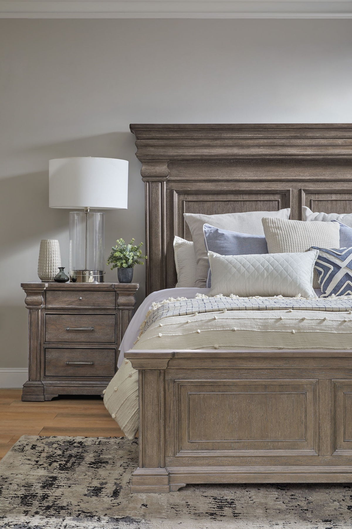 Madison Ridge - Panel Bed