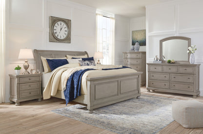 Lettner - 6 Pc. - Dresser, Mirror, Chest, California King Sleigh Bed, 2 Nightstands - Light Gray