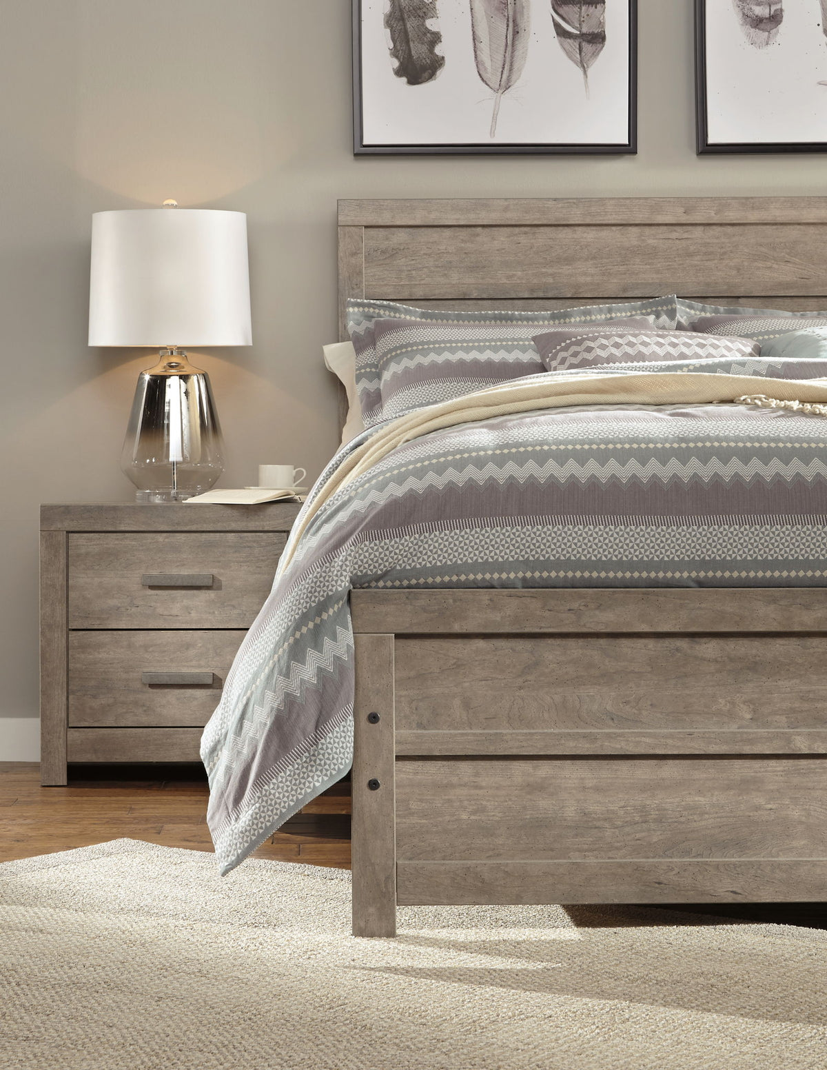 Culverbach - Queen Panel Bed - Gray
